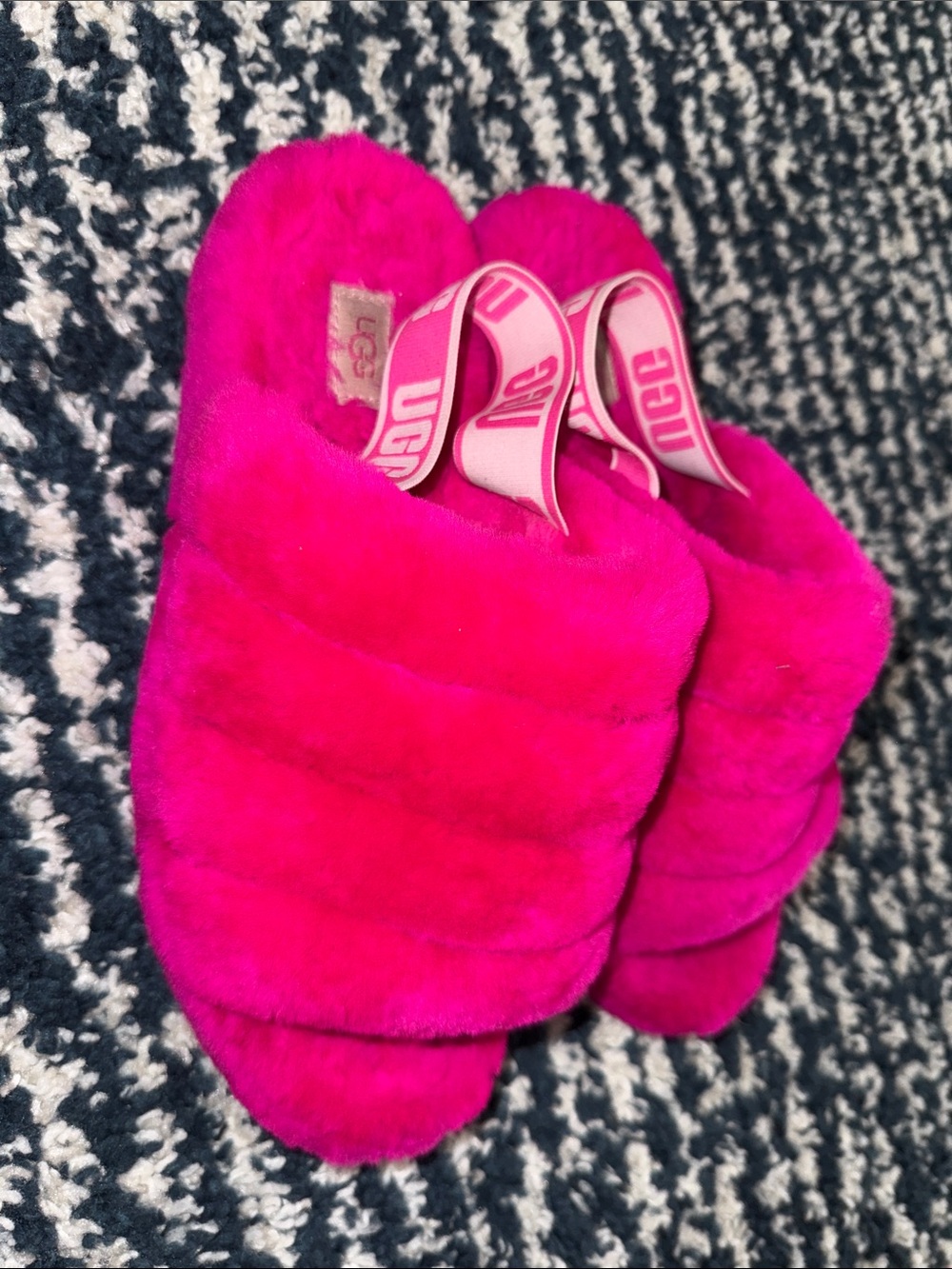 UGG Hot Pink Fluff Slippers - Size 11 - Picture 2 of 8